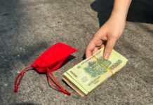 Người xưa cho rằng, có 2 thứ này không được mang về nhà, vì có thể sẽ gặp tai họa