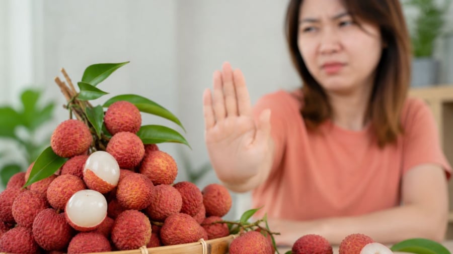 Vải là trái cây ngon giàu dinh dưỡng nhưng cần chú ý khi ăn