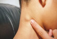 5 dấu hiệu dễ nhận biết nhất của ung thư tuyến giáp