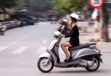 Cứ đi như thế này, bảo sao xe tay ga của chị em lại nhanh hỏng