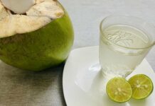 Cách uống nước dừa kết hợp với chanh giúp thải độc gan, không xót ruột