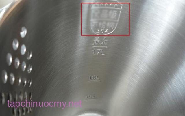 Xin lỗi mấy cũng ngay 4 loại ấm siêu tốc này! Mỗi lần nước uống vào là mỗi lần bong bóng ung thư- Ảnh 2.