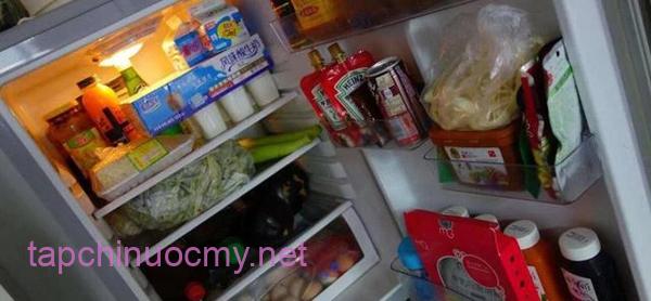 Nhiều gia đình uống nước để trong tủ lạnh kiểu này mà không biết cực kỳ độc hại - Ảnh 4.